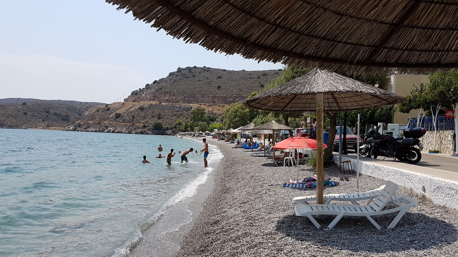 Valokuva Agios Panton beachista. puhtaustasolla korkea