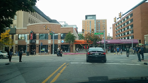 Cell Phone Store «AT&T», reviews and photos, 407 E Liberty St, Ann Arbor, MI 48104, USA