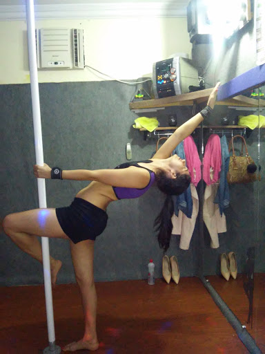 Logo da empresa - RS Studius Pole Dance