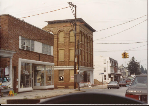 Turkey Hill Minit Market, 2 W Main St, Dallastown, PA 17313, USA, 