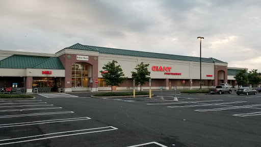Grocery Store «Giant Food Stores», reviews and photos, 4001 New Falls Rd, Levittown, PA 19056, USA