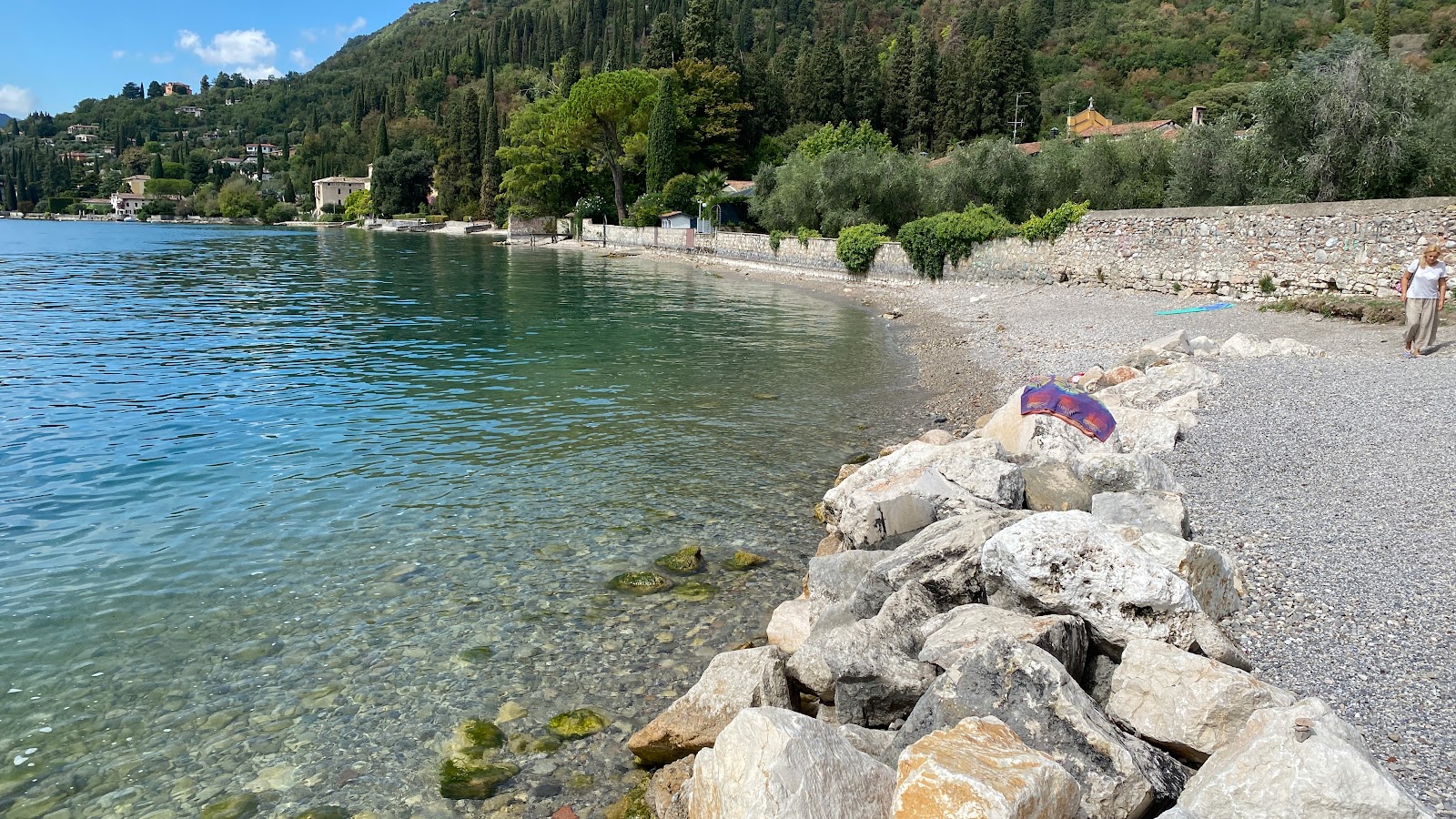 Barbarano Beach'in fotoğrafı - rahatlamayı sevenler arasında popüler bir yer