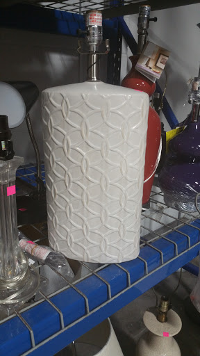 Furniture Store «In Mode Modern Home & Office Furniture», reviews and photos, 1071 South La Brea Ave, Los Angeles, CA 90019, USA