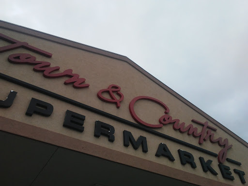 Grocery Store «Town & Country Supermarket», reviews and photos, 719 E Main St, Willow Springs, MO 65793, USA