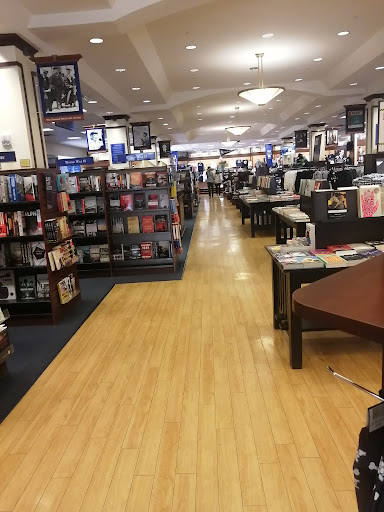 Book Store «Yale University Bookstore», reviews and photos, 77 Broadway, New Haven, CT 06511, USA