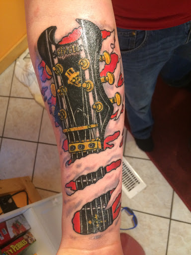 Tattoo Shop «Forever Inkd Tattoo Studio», reviews and photos, 2602 State St, Saginaw, MI 48602, USA