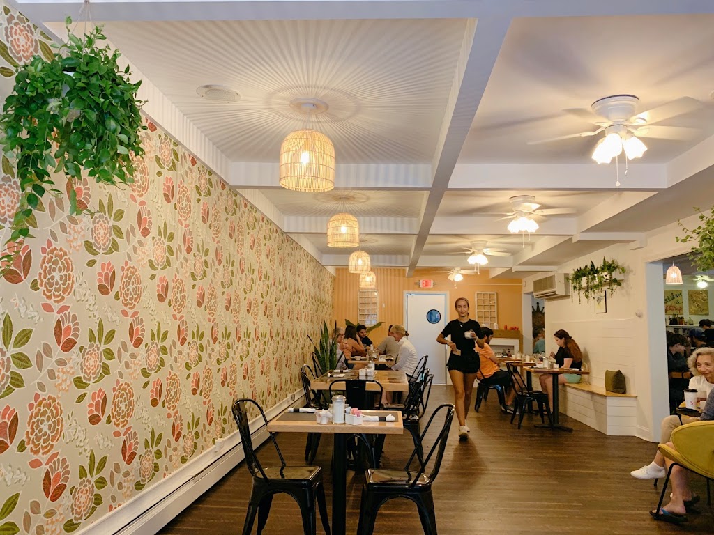 Bristol Sunset Cafe 02809