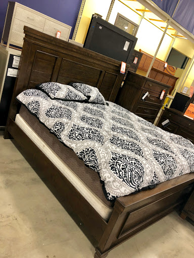 Furniture Store «Weekends Only Furniture & Mattress», reviews and photos, 14205 Manchester Rd, Manchester, MO 63011, USA