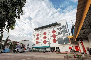 Sinar Sport Hotel image