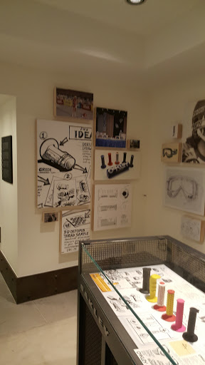 Oakley Store image