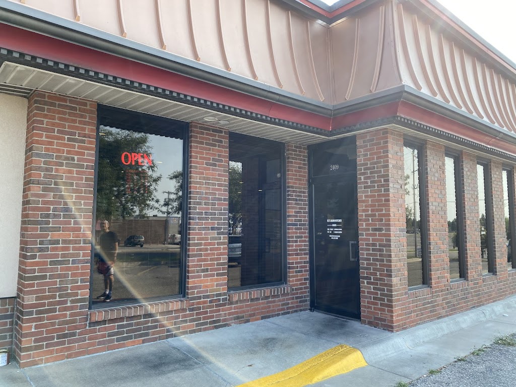 EZ'S ASIAN KITCHEN 67801