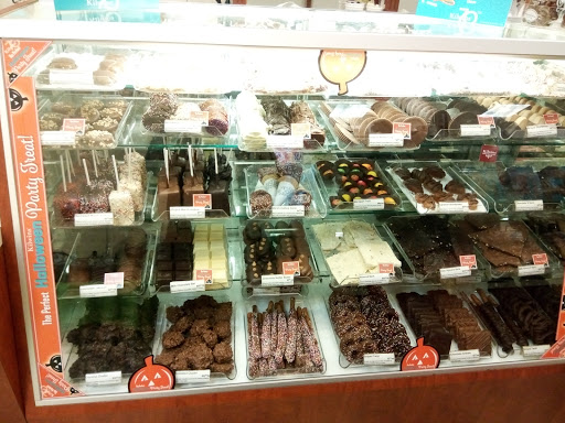 Chocolate Shop «Kilwins Hollywood», reviews and photos, 1907 Hollywood Blvd, Hollywood, FL 33020, USA