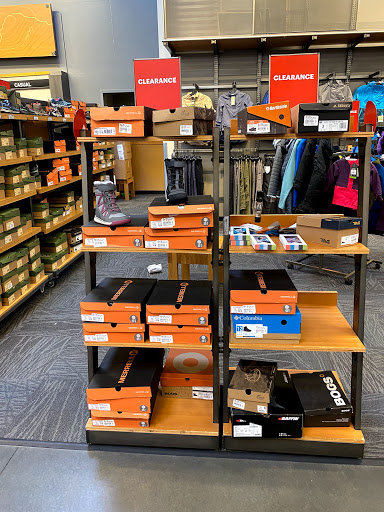 Camping Store «REI», reviews and photos, 6281 W 135th St, Overland Park, KS 66223, USA
