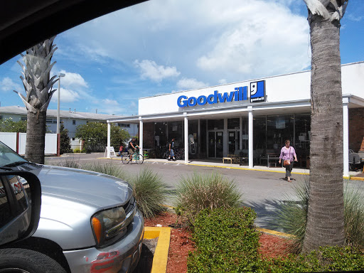 Thrift Store «Goodwill Largo Store», reviews and photos