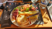 Raclette du Restaurant français Le Gros Caillou à Saint-Sorlin-d'Arves - n°5