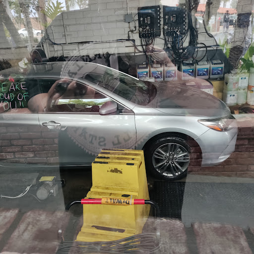 Car Wash «Red Carpet Car Wash», reviews and photos, 2414 N Sepulveda Blvd, Manhattan Beach, CA 90266, USA
