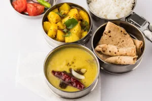 Dhaliwal Foods and Tiffin services image