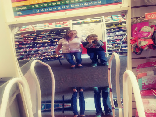 Shoe Store «Payless ShoeSource», reviews and photos, 13179 Smith Rd, Middleburg Heights, OH 44130, USA