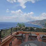 Photo n°1 de l'avis de Vincent.a fait le 30/07/2023 à 00:23 sur le  Sirius à Taormina