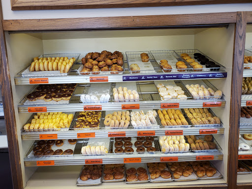 Donut Shop «Jolly Pirate Donuts», reviews and photos, 6689 E Main St, Reynoldsburg, OH 43068, USA