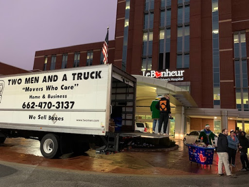 Moving and Storage Service «Two Men and a Truck», reviews and photos, 3560 Sky Harbor Cove, Memphis, TN 38118, USA