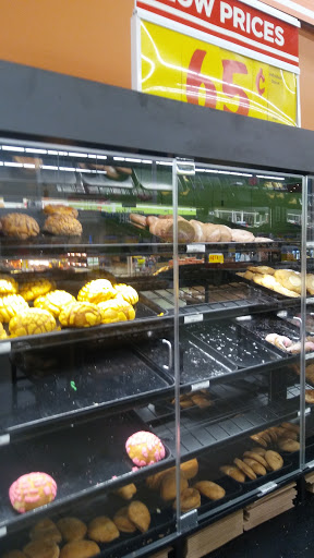 Shopping Mall «McCreless Corner Shopping Center», reviews and photos, 3818 S New Braunfels Ave, San Antonio, TX 78223, USA