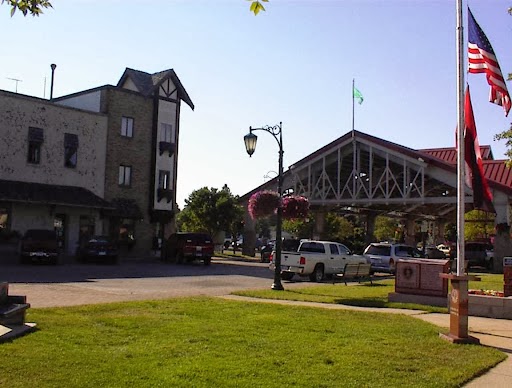 Revord's Barber Shop 49735