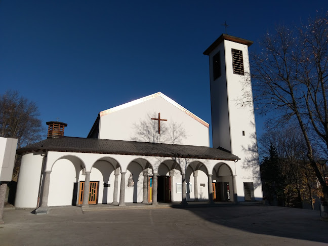 Eglise De Montana-Station Catholic Church