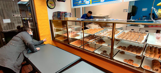 Donut Shop «Heavenly Doughnuts Shop», reviews and photos, 504 NE 102nd Ave, Portland, OR 97220, USA