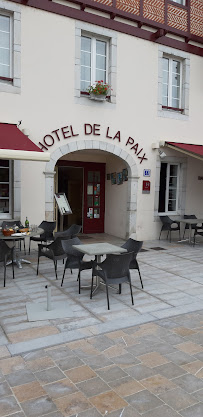 Atmosphère du Restaurant Hôtel de la Paix à Saint-Palais - n°8