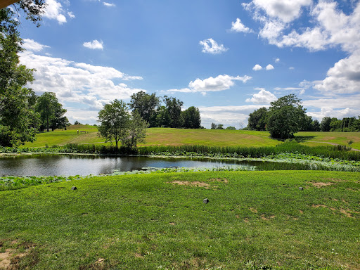 Golf Course «Meadowood Golf Course», reviews and photos, 1911 Golf Club Dr, Burlington, KY 41005, USA