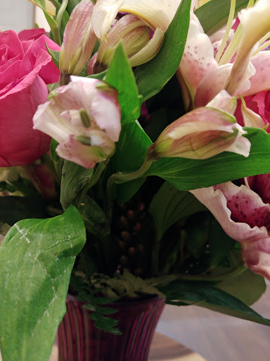 Florist «Montgomery Village Florist Inc», reviews and photos, 12162 Darnestown Rd, Gaithersburg, MD 20878, USA