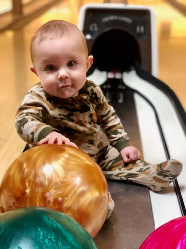 Sports Bar «Crown Lanes Bowling Center & Sports Bar», reviews and photos, 2325 S Federal Blvd, Denver, CO 80219, USA