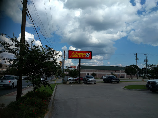 Auto Parts Store «Advance Auto Parts», reviews and photos, 212 E Marshall Ave, Longview, TX 75601, USA