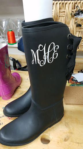 Gift Shop «GEORGIA THREADS Apparel and Gifts», reviews and photos, 98 E Main St NE, Buford, GA 30518, USA