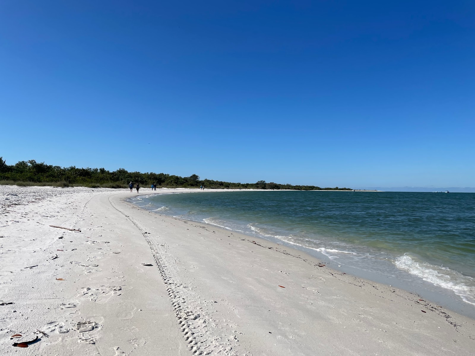 Zdjęcie Lovers Key beach z przestronna linia brzegowa