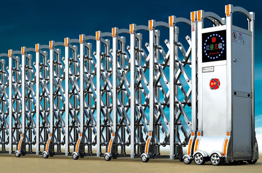 Sửa cổng xếp giá rẻ tại Bình Dương