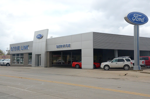 Used Car Dealer «Steve Link Ford Lincoln Inc.», reviews and photos, 916 West St, Grinnell, IA 50112, USA