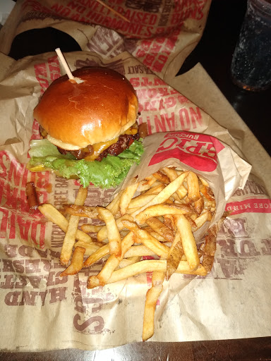 Shopping Mall «North & Sheffield Commons», reviews and photos, 1000 W North Ave, Chicago, IL 60642, USA