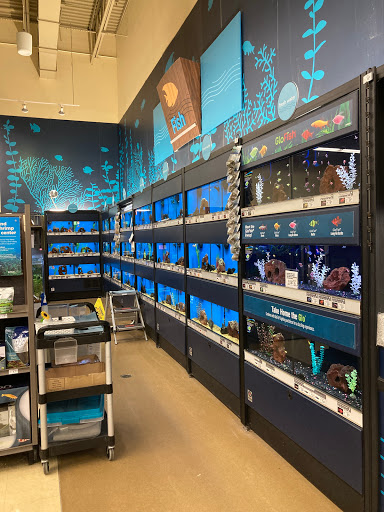 Pet Supply Store «Petco Animal Supplies», reviews and photos, 8551 S Howell Ave, Oak Creek, WI 53154, USA