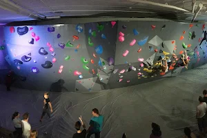 BoulderHouse Climbing image