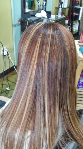 Hair Salon «DejaVu Hair & Design», reviews and photos, 11969 S Apopka Vineland Rd, Orlando, FL 32836, USA