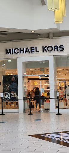 Fashion Accessories Store «Michael Kors», reviews and photos, 1101 Outlet Collection Way #1010, Auburn, WA 98001, USA