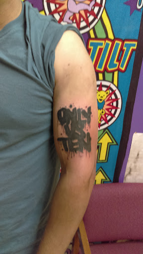 Tattoo Shop «Heyoka Tattoo», reviews and photos, 2837 S Fremont Ave, Springfield, MO 65804, USA