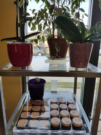 Hair Salon «Hot Shots Salon», reviews and photos, 1928 N 22nd Ave #1, Bozeman, MT 59718, USA