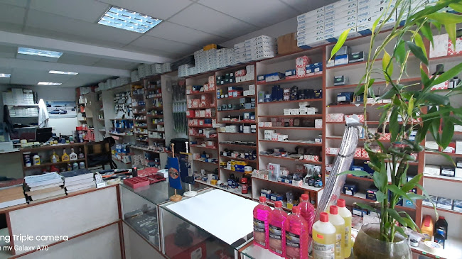 Opinii despre АУТОКАР 2001 Авточасти,Масла,Аксесоари. Магазин за Авточасти în София - Търговец на автомобили