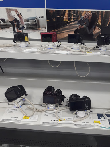 Electronics Store «Best Buy», reviews and photos, 1334 Winston Plaza, Melrose Park, IL 60160, USA