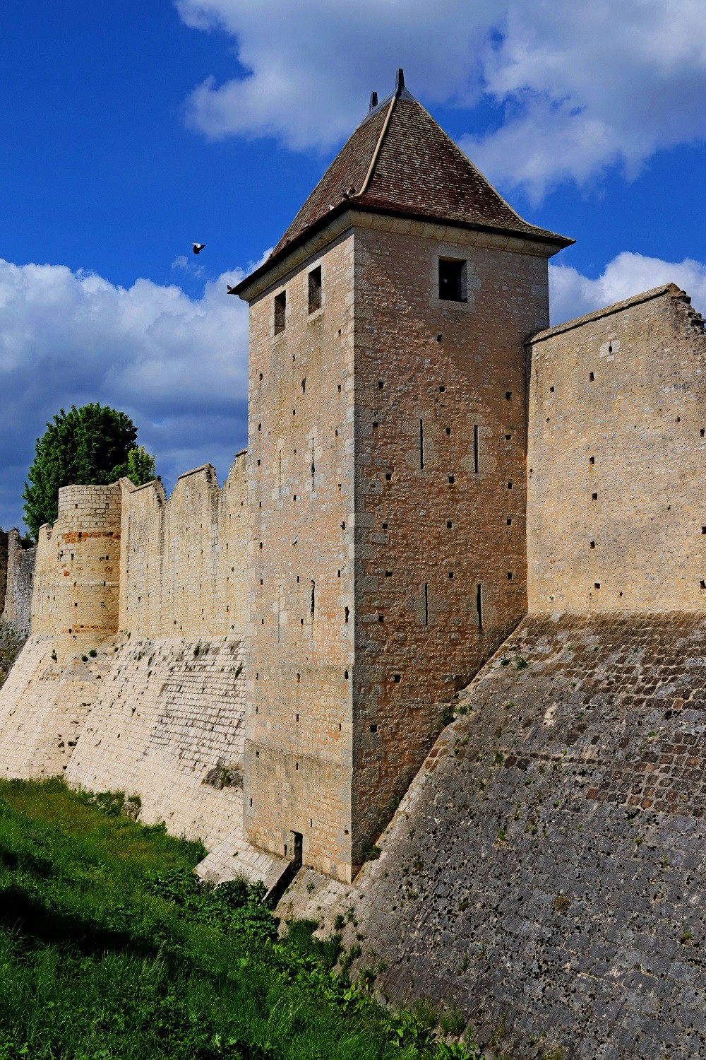 Photo n° 1 de l'avis de Bets.o fait le 14/05/2019 à 05:50