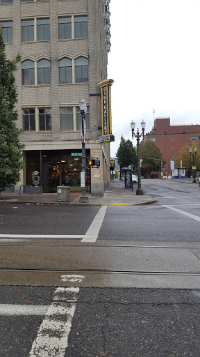 Bicycle Store «Bike Gallery - Downtown», reviews and photos, 1001 SW 10th Ave, Portland, OR 97205, USA
