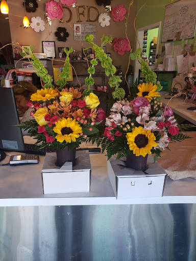 Florist «Distinctive Floral Designs LLC», reviews and photos, 1042 Front St a, Slidell, LA 70458, USA